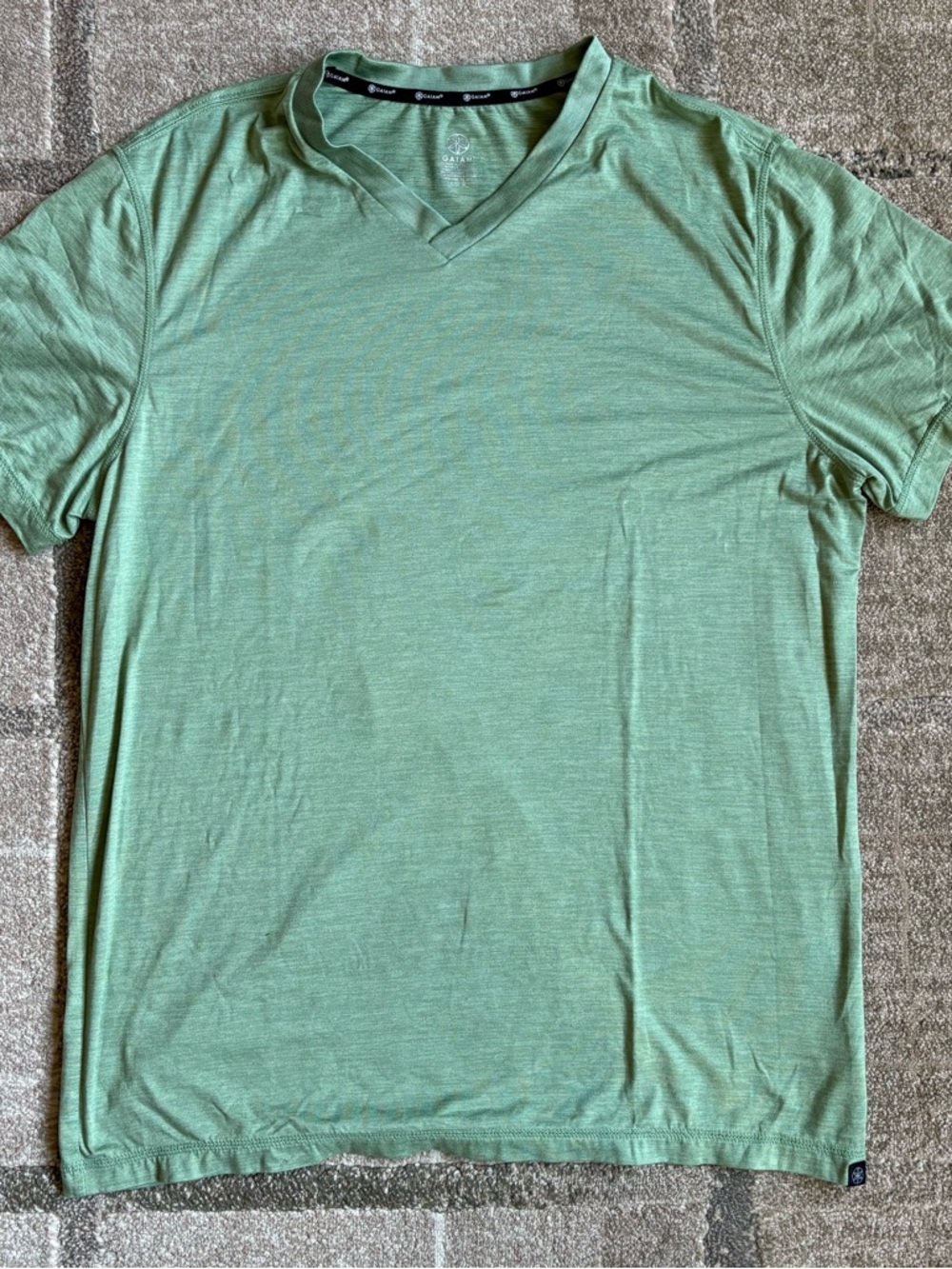Gaiam Light Green V-Neck Men's Tee T-shirt